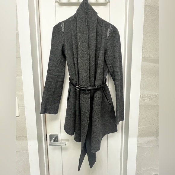 MACKAGE Gracie Wool Cape Coat in
Charcoal Grey size S - Picture 2 of 10